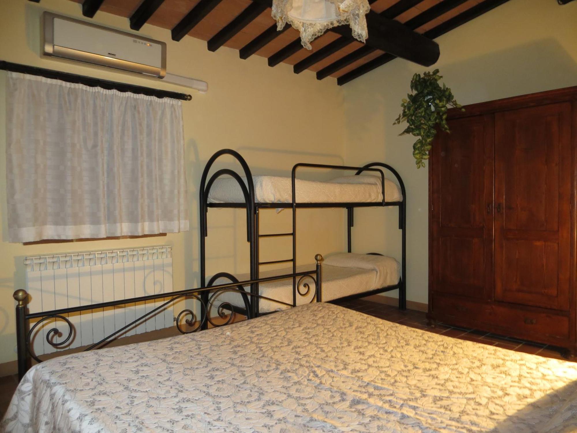 Agriturismo Casale Delle Lucrezie Todi Luaran gambar