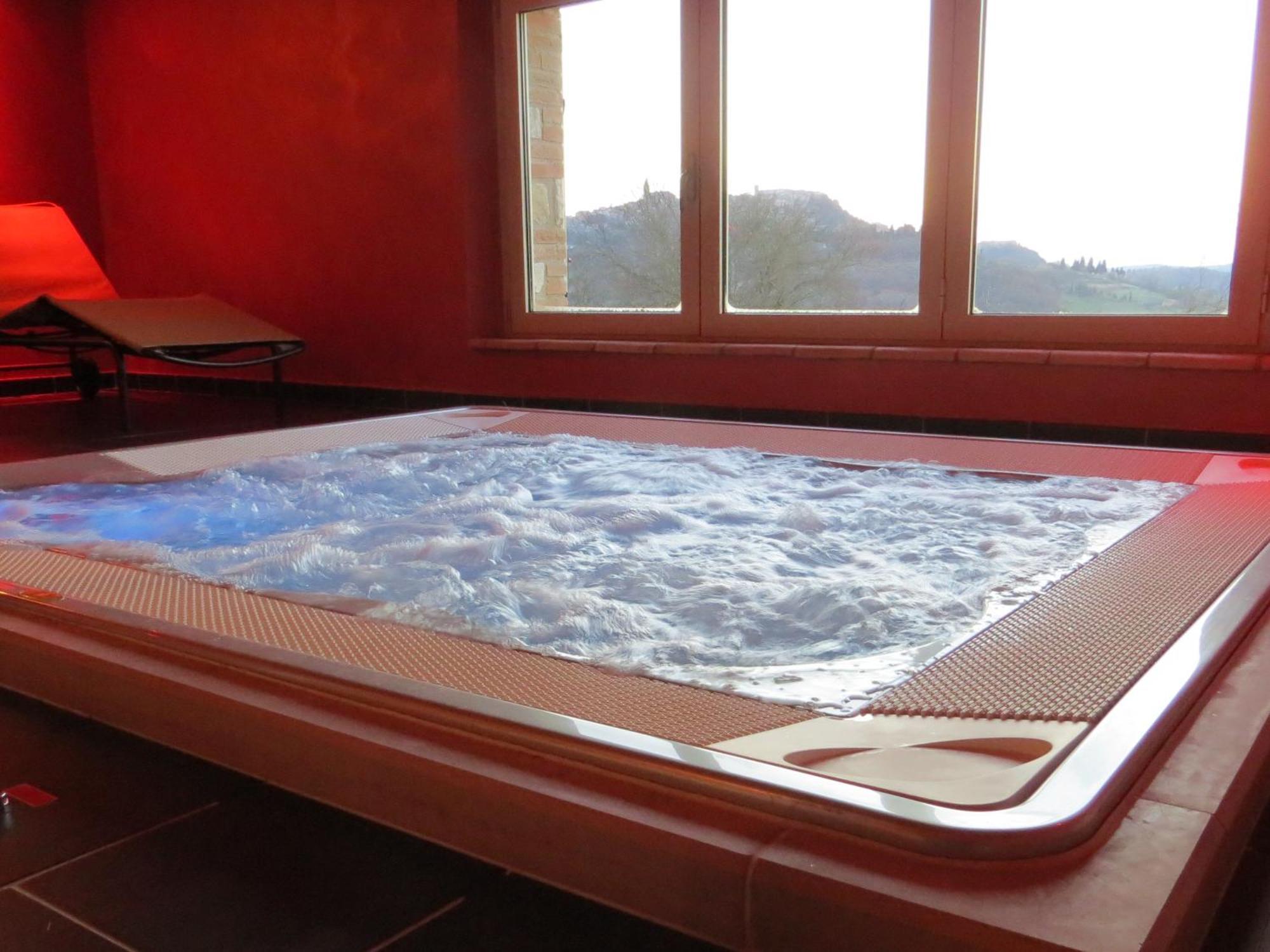 Agriturismo Casale Delle Lucrezie Todi Luaran gambar