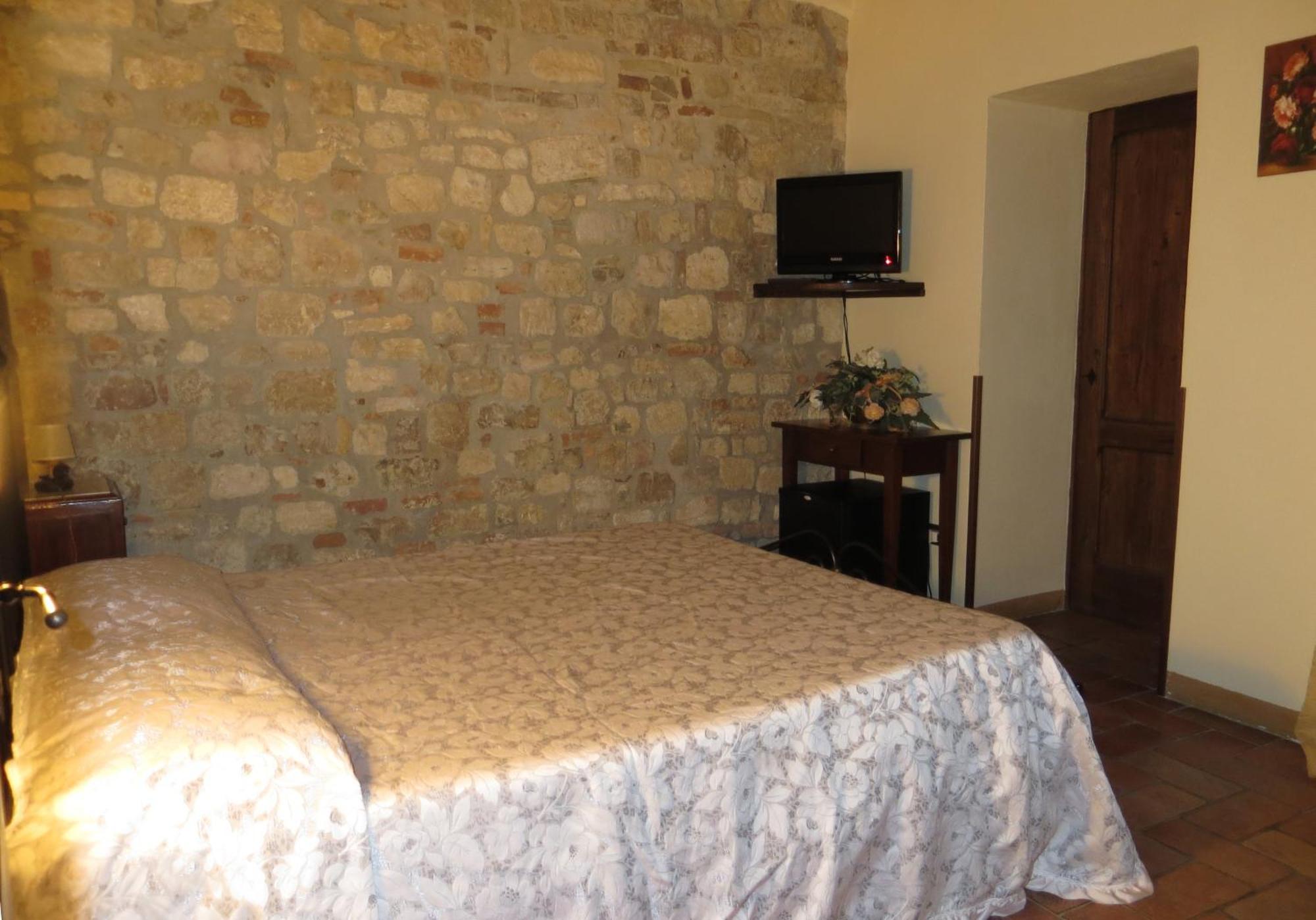 Agriturismo Casale Delle Lucrezie Todi Luaran gambar
